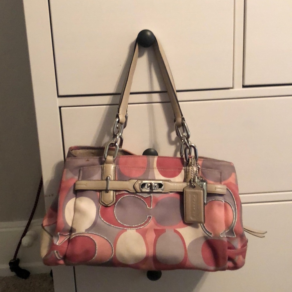Coach Chelsea Carryall